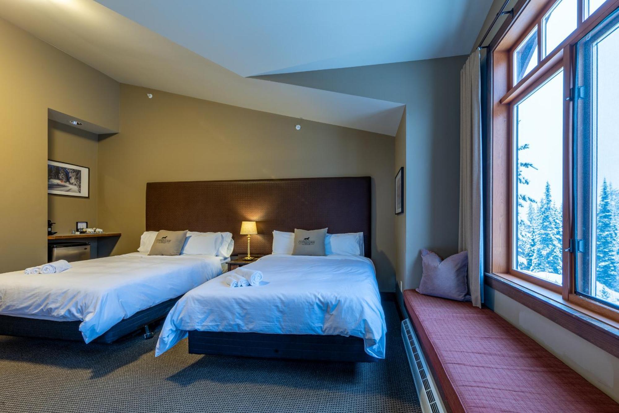 Copper Horse Lodge Голден Экстерьер фото