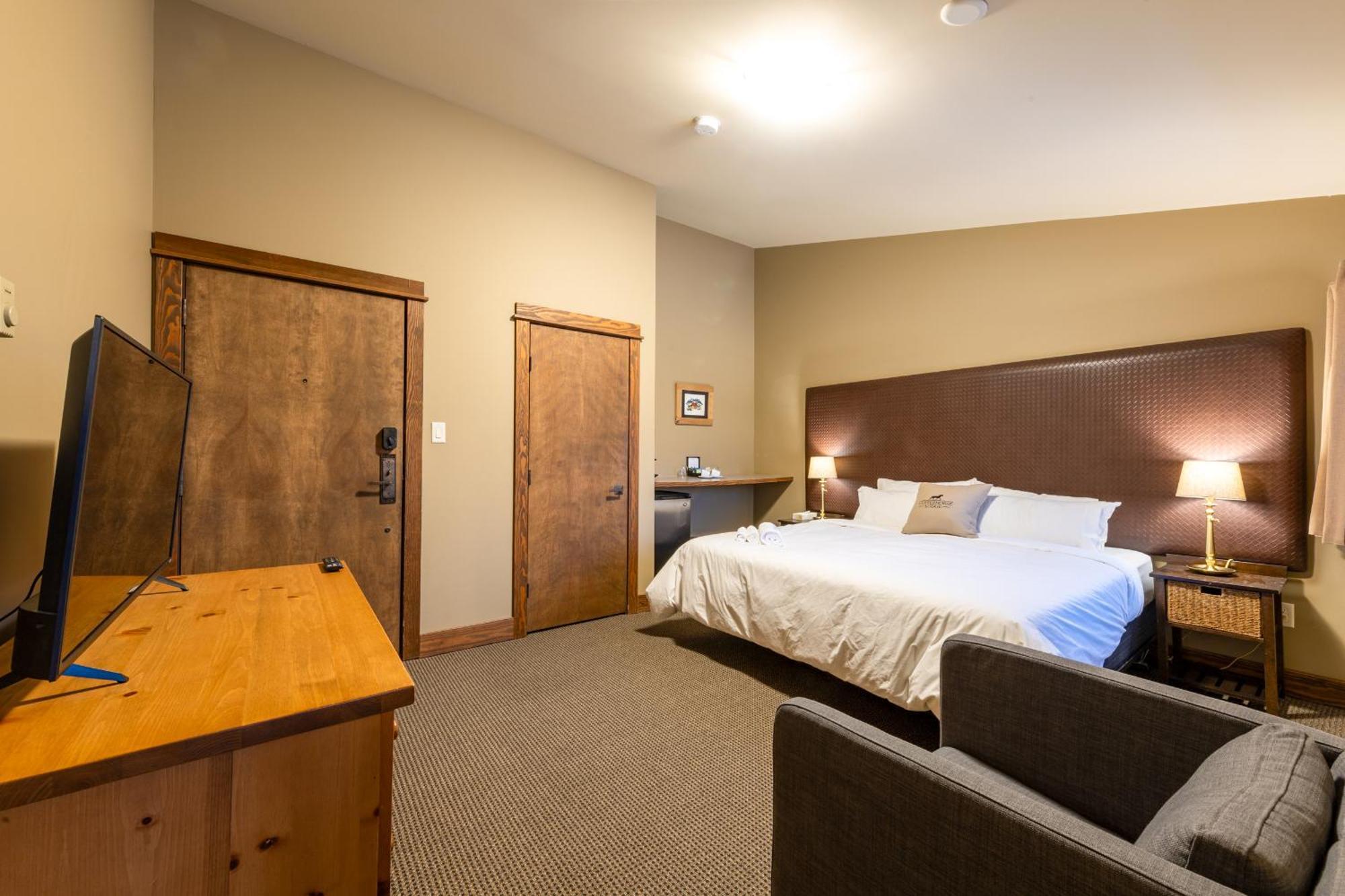 Copper Horse Lodge Голден Экстерьер фото