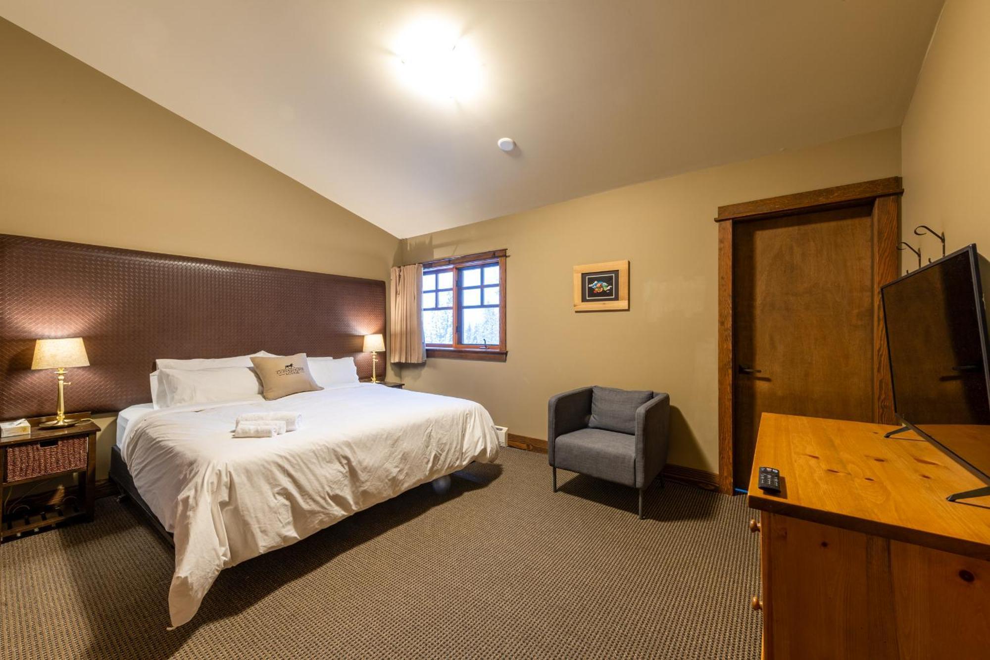 Copper Horse Lodge Голден Экстерьер фото